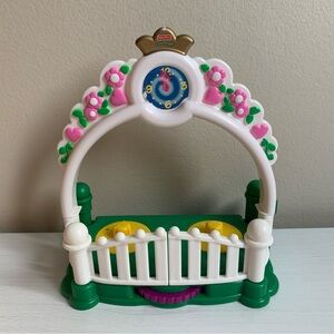 2003 Fisher-Price Little People Arbor from Night at the Ball Set